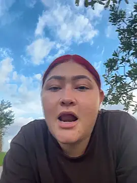 Snapshot of Rouse-Antonella chatting on 11.02.25 Rouse-Antonella online show from 11.02.25