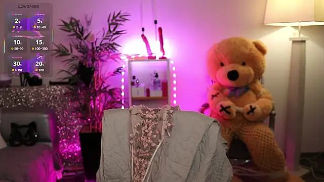 NovaHollisx online show from 02.24.26