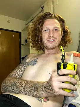 Snapshot of BIGxRED chatting on 09.28.25 BIGxRED online show from 09.28.25