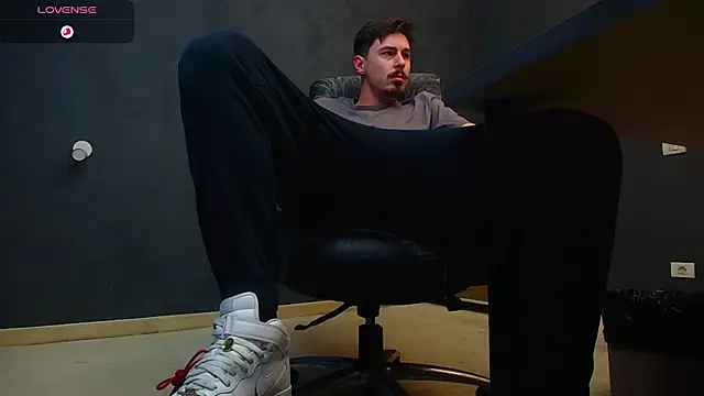 EnzoRace online show from 10.30.25