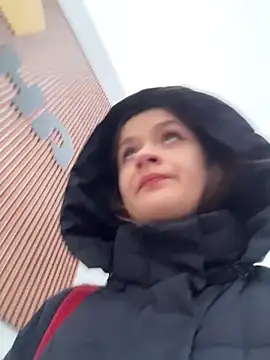 KittyQueeny online show from 11.25.25