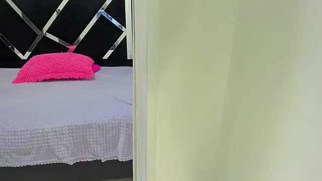 iisabella noa online show from 09.29.25