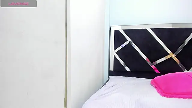 iisabella noa online show from 10.27.25