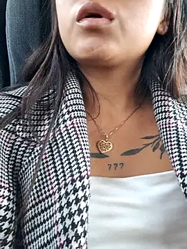 Snapshot of LunaHot_777 chatting on 10.27.25 LunaHot 777 online show from 10.27.25