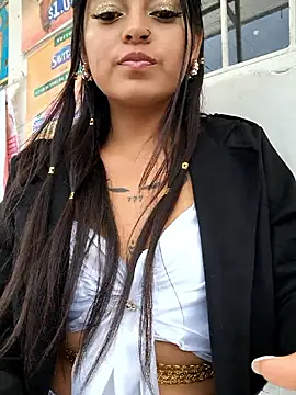 Snapshot of LunaHot_777 chatting on 10.31.25 LunaHot 777 online show from 10.31.25