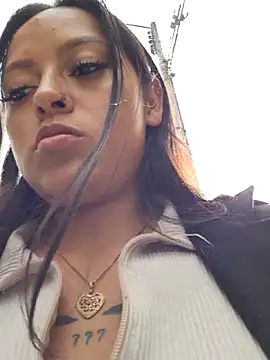 Snapshot of LunaHot_777 chatting on 11.06.25 LunaHot 777 online show from 11.06.25