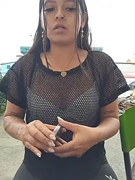 Snapshot of LunaHot_777 chatting on 11.15.25 LunaHot 777 online show from 11.15.25