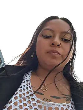 Snapshot of LunaHot_777 chatting on 12.15.25 LunaHot 777 online show from 12.15.25