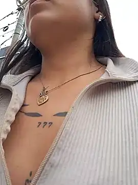 Snapshot of LunaHot_777 chatting on 12.20.25 LunaHot 777 online show from 12.20.25