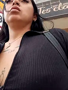 Snapshot of LunaHot_777 chatting on 02.14.26 LunaHot 777 online show from 02.14.26