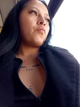 Snapshot of LunaHot_777 chatting on 02.25.26 LunaHot 777 online show from 02.25.26