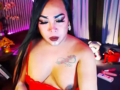 Snapshot of CumFactoryLuna chatting on 03.06.26 CumFactoryLuna online show from 03.06.26