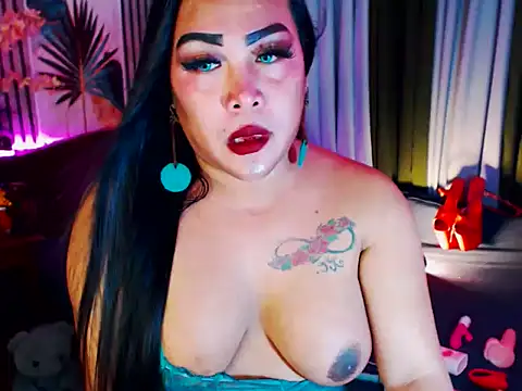 Snapshot of CumFactoryLuna chatting on 03.10.26 CumFactoryLuna online show from 03.10.26