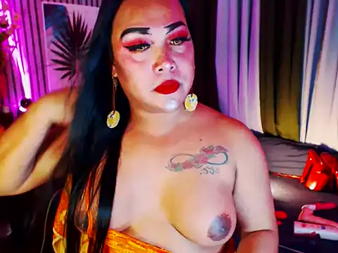 Snapshot of CumFactoryLuna chatting on 04.04.26 CumFactoryLuna online show from 04.04.26