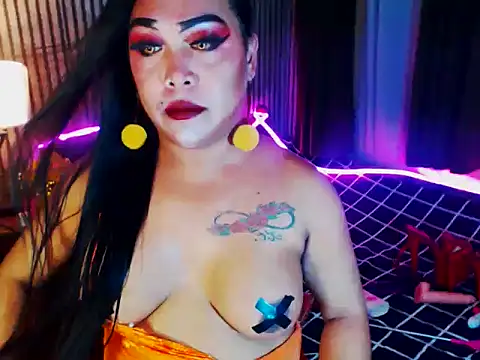 Snapshot of CumFactoryLuna chatting on 06.22.26 CumFactoryLuna online show from 06.22.26