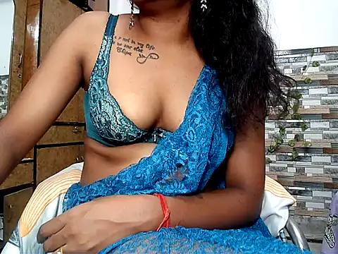 HOT AARVI11 online show from 10.10.25