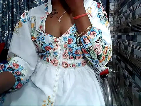 HOT AARVI11 online show from 10.31.25