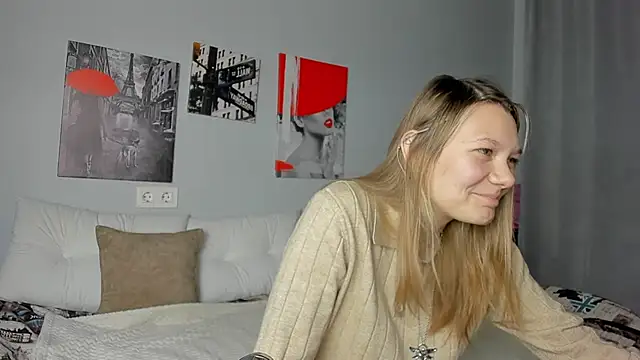 Snapshot of Sunny_Sammy chatting on 11.01.25 Sunny Sammy online show from 11.01.25