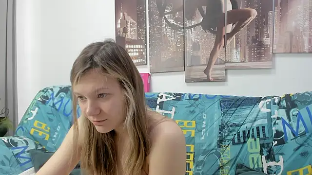 Snapshot of Sunny_Sammy chatting on 11.13.25 Sunny Sammy online show from 11.13.25