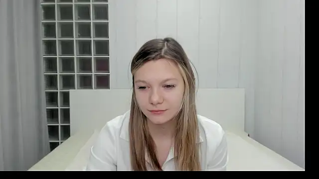 Snapshot of Sunny_Sammy chatting on 12.14.25 Sunny Sammy online show from 12.14.25