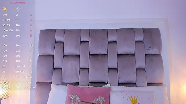 HarleyQueen666 online show from 11.04.25