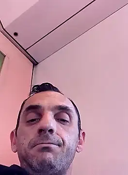 Snapshot of hotmen83 chatting on 03.20.26 hotmen83 online show from 03.20.26