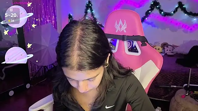 larah uwu online show from 01.07.26