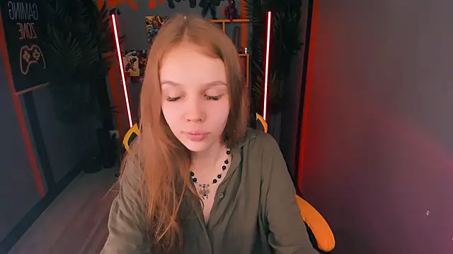 Selen hells weet online show from 10.17.25