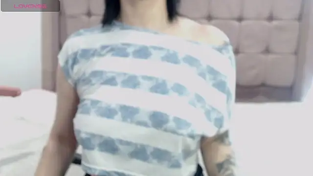 HotAss Hally online show from 10.11.25