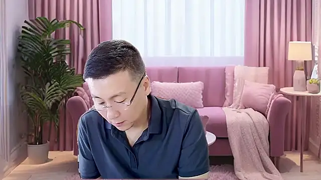 Snapshot of rongtiangongna chatting on 10.30.25 rongtiangongna online show from 10.30.25