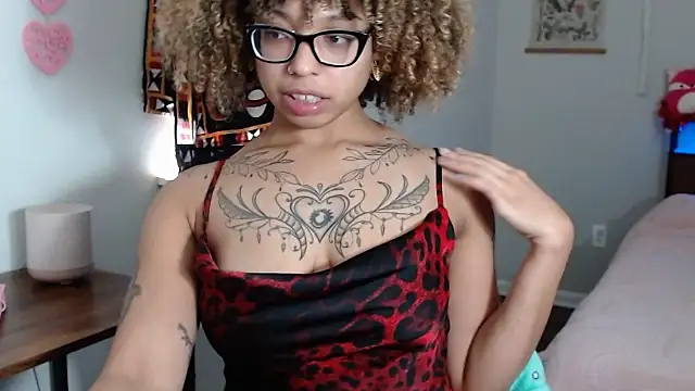 Snapshot of Cherribombzz chatting on 02.19.26 Cherribombzz online show from 02.19.26