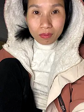 MinHiNi online show from 12.14.25