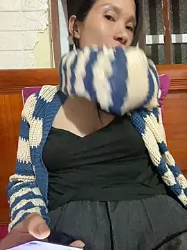 MinHiNi online show from 12.20.25