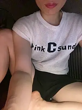 MinHiNi online show from 04.04.26