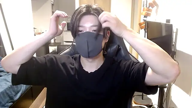 Mei-Tanaka online show from 10.08.25