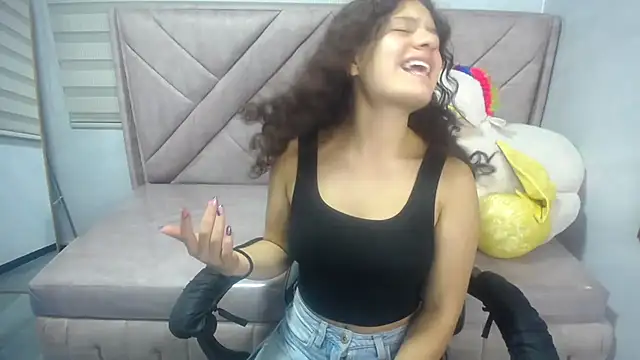 Snapshot of Velvet_Moon_V chatting on 09.13.25 Velvet Moon V online show from 09.13.25