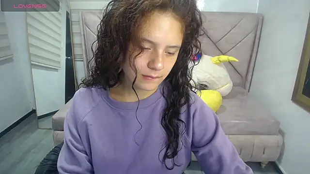 Snapshot of Velvet_Moon_V chatting on 09.16.25 Velvet Moon V online show from 09.16.25