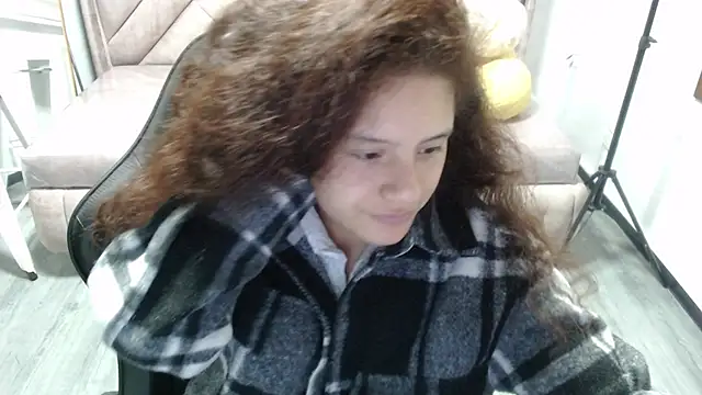 Snapshot of Velvet_Moon_V chatting on 11.21.25 Velvet Moon V online show from 11.21.25