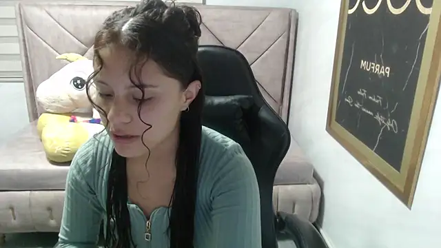 Snapshot of Velvet_Moon_V chatting on 11.29.25 Velvet Moon V online show from 11.29.25