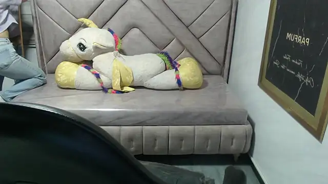 Snapshot of Velvet_Moon_V chatting on 12.03.25 Velvet Moon V online show from 12.03.25