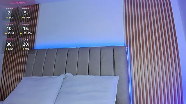 naishaa  online show from 09.16.25