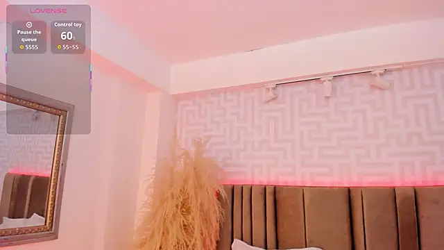 Snapshot of naishaa_ chatting on 05.15.26 naishaa online show from 05.15.26