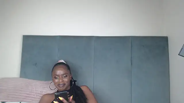 Jah-Queen online show from 12.18.25