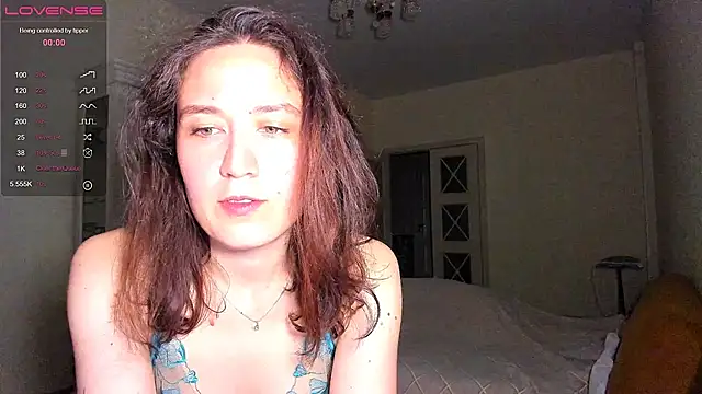 Snapshot of Mary_Queeny chatting on 06.17.26 Mary Queeny online show from 06.17.26