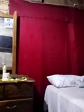 Snapshot of Steehood chatting on 11.26.25 Steehood online show from 11.26.25