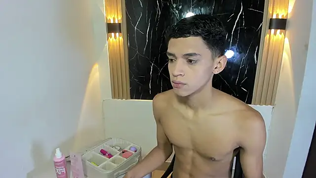 Snapshot of BILLY_JAMEES chatting on 10.28.25 BILLY JAMEES online show from 10.28.25