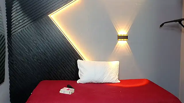 Horny nick18 online show from 02.25.26