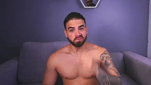 Snapshot of Paul_Phoenix chatting on 11.20.25 Paul Phoenix online show from 11.20.25