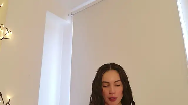 karinasantos  online show from 10.24.25