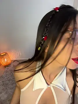 karinasantos  online show from 11.17.25